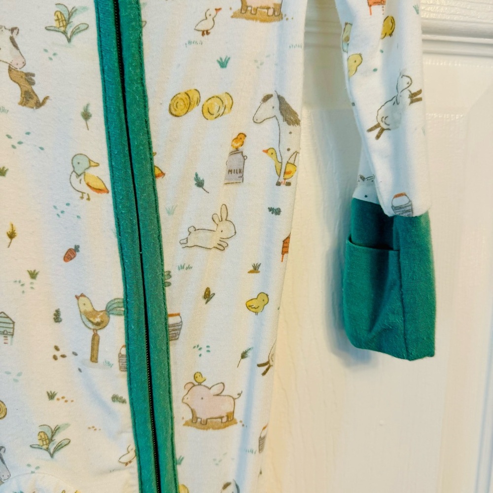 Angel Dear Convertible 2-way Zipper Romper, GUC, 3-6 months, farm animals - Picture 4 of 8
